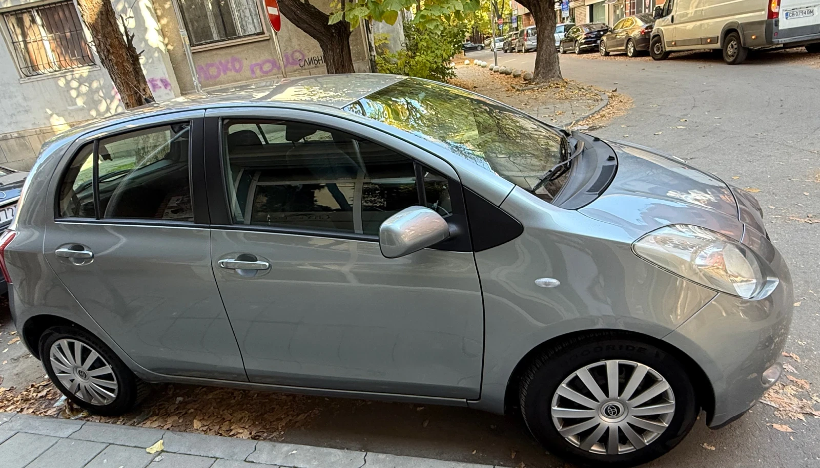 Toyota Yaris 1.3 Бензин - изображение 2