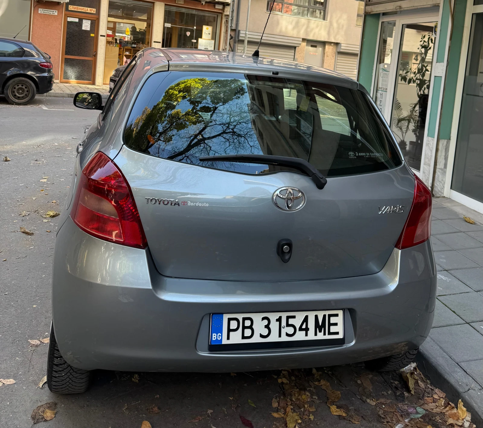 Toyota Yaris 1.3 Бензин - изображение 4