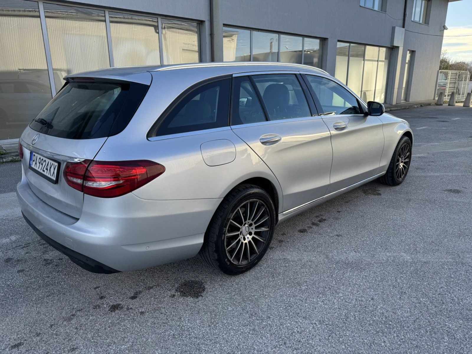 Mercedes-Benz C 180 FACELIFT Реални километри!!! - изображение 10