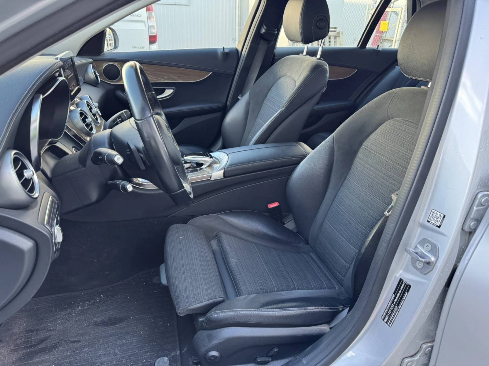 Mercedes-Benz C 180 FACELIFT Реални километри!!! - изображение 3