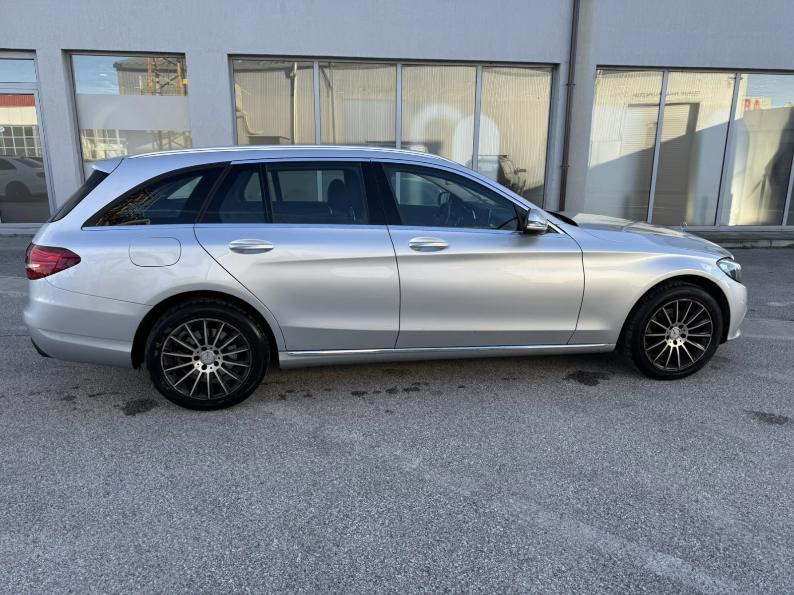 Mercedes-Benz C 180 FACELIFT Реални километри!!! - изображение 9