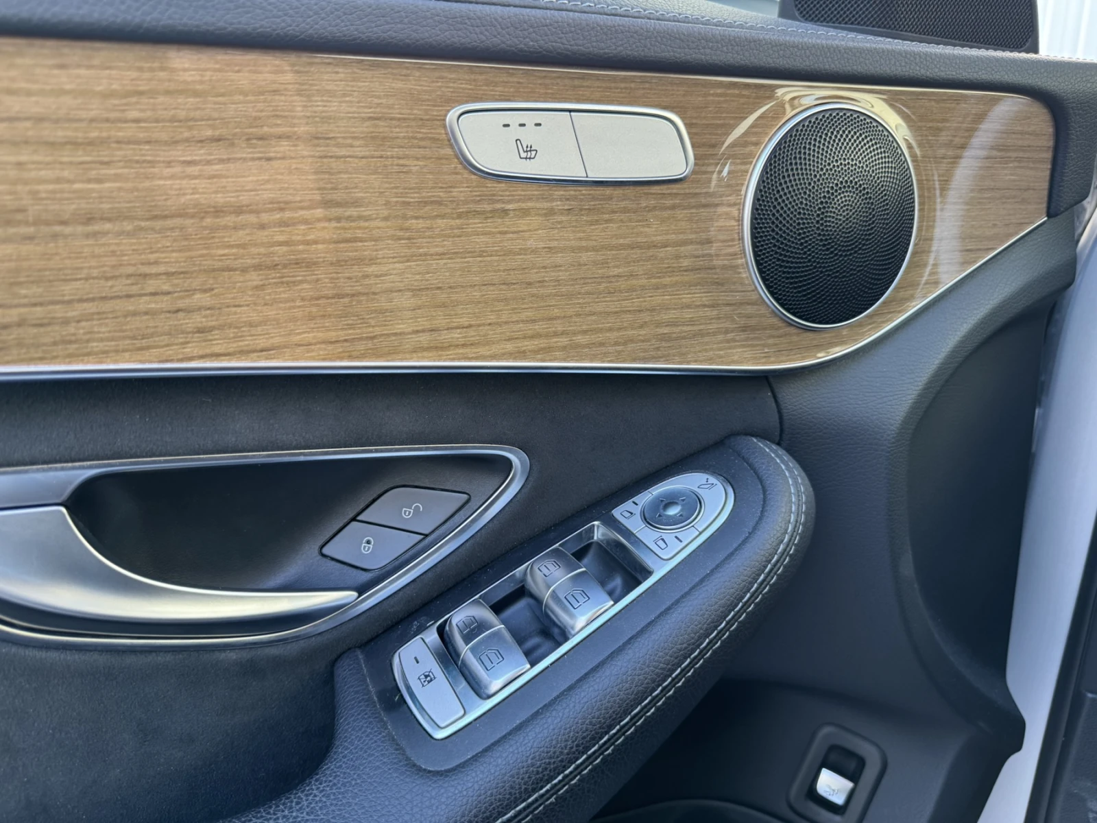 Mercedes-Benz C 180 FACELIFT Реални километри!!! - изображение 7