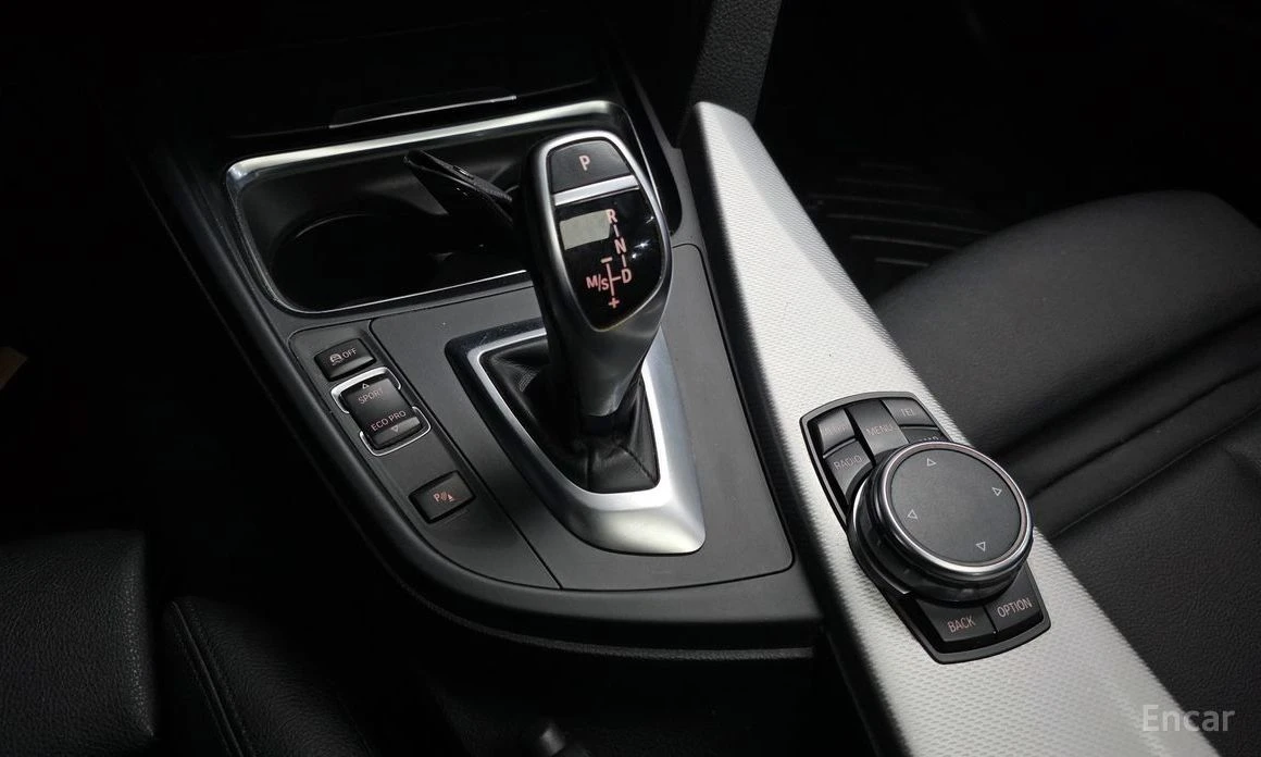 BMW 320  - изображение 9