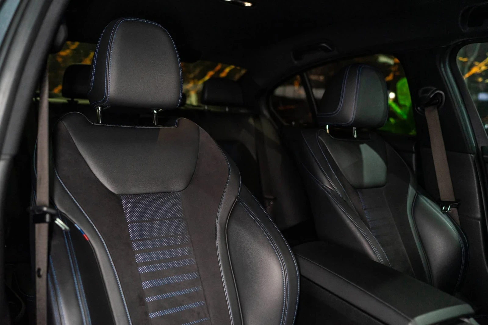 BMW 330 D XDRIVE FULL M PACK LED NAVI RECARO ������ 100%  | Mobile.bg � ����������� 14