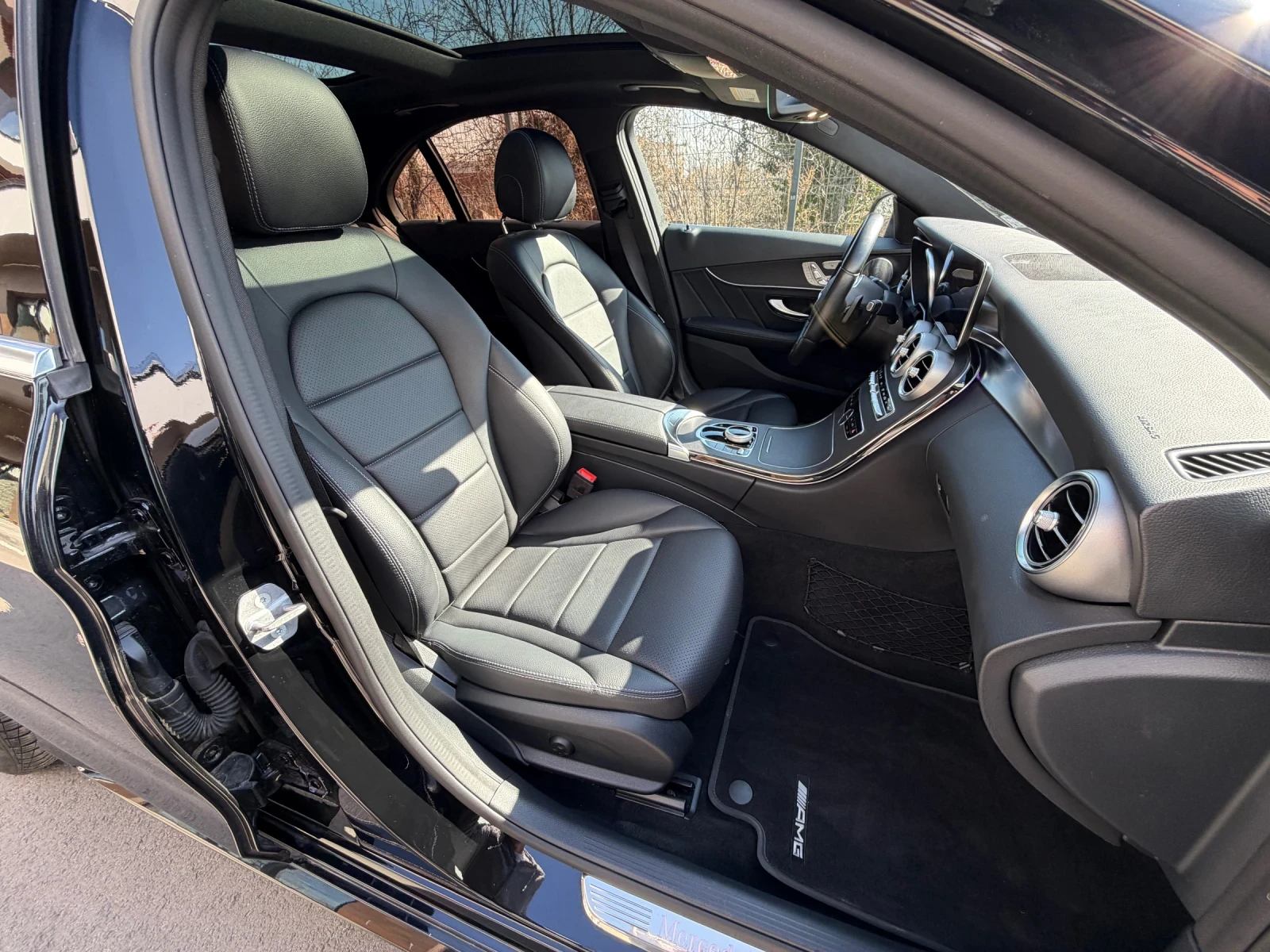 Mercedes-Benz C 300 4 Matic, AMG пакет, Burmester, технотест, снимка 12 - Автомобили и джипове - 53542696