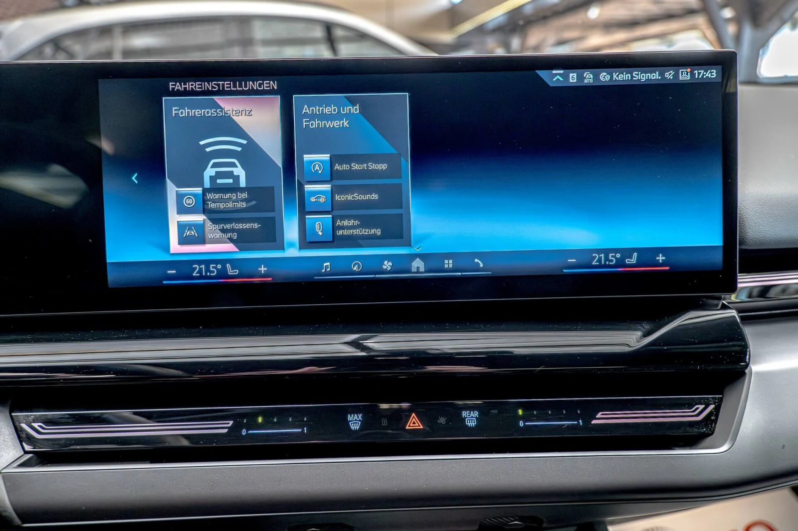 BMW 520 i/Ambient/Virtual/Active Guard/Adaptive Led/Pedest, снимка 12 - Автомобили и джипове - 54344699