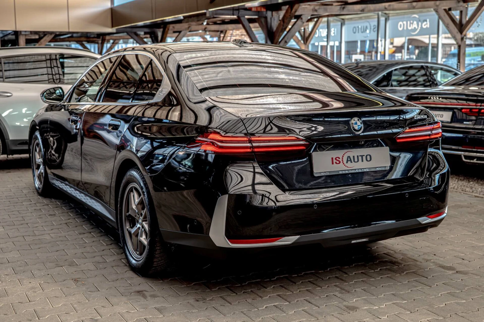 BMW 520 i/Ambient/Virtual/Active Guard/Adaptive Led/Pedest, снимка 5 - Автомобили и джипове - 54344699