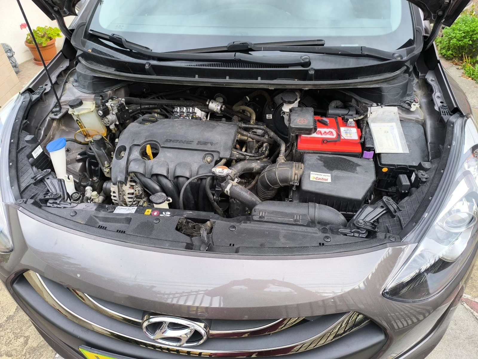 Hyundai I30 1.4 бензин газ, снимка 11 - Автомобили и джипове - 55152994