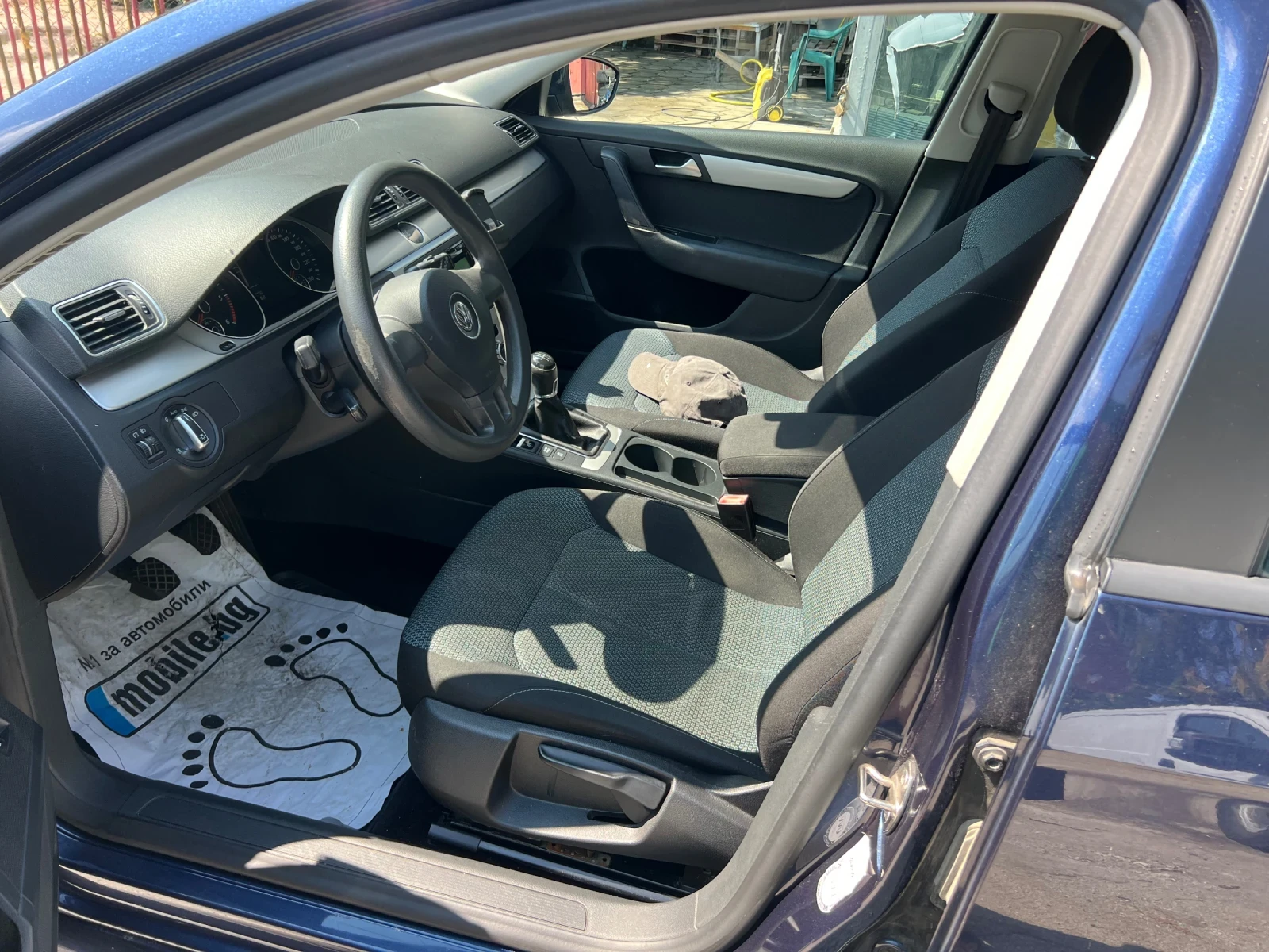VW Passat 1.6TDI 105kc., снимка 6 - Автомобили и джипове - 55258482