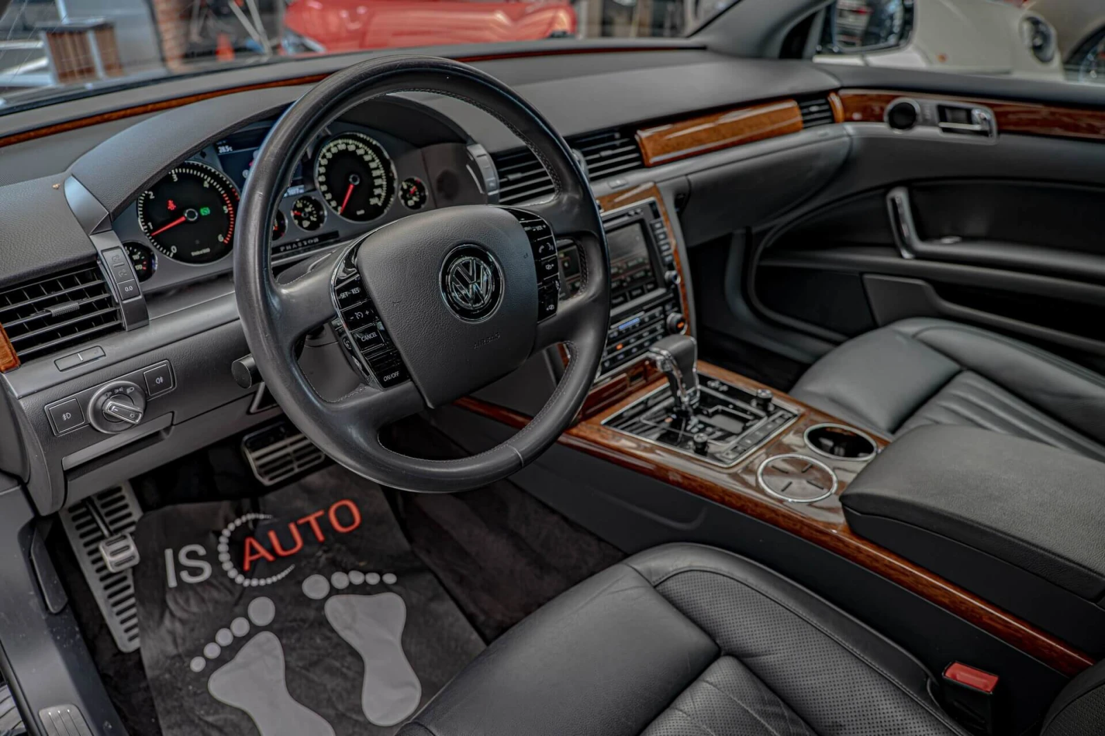 VW Phaeton 3.0TDI/4Motion/Long/Lift/PDC/Подгрев/Шибедах, снимка 7 - Автомобили и джипове - 55317974