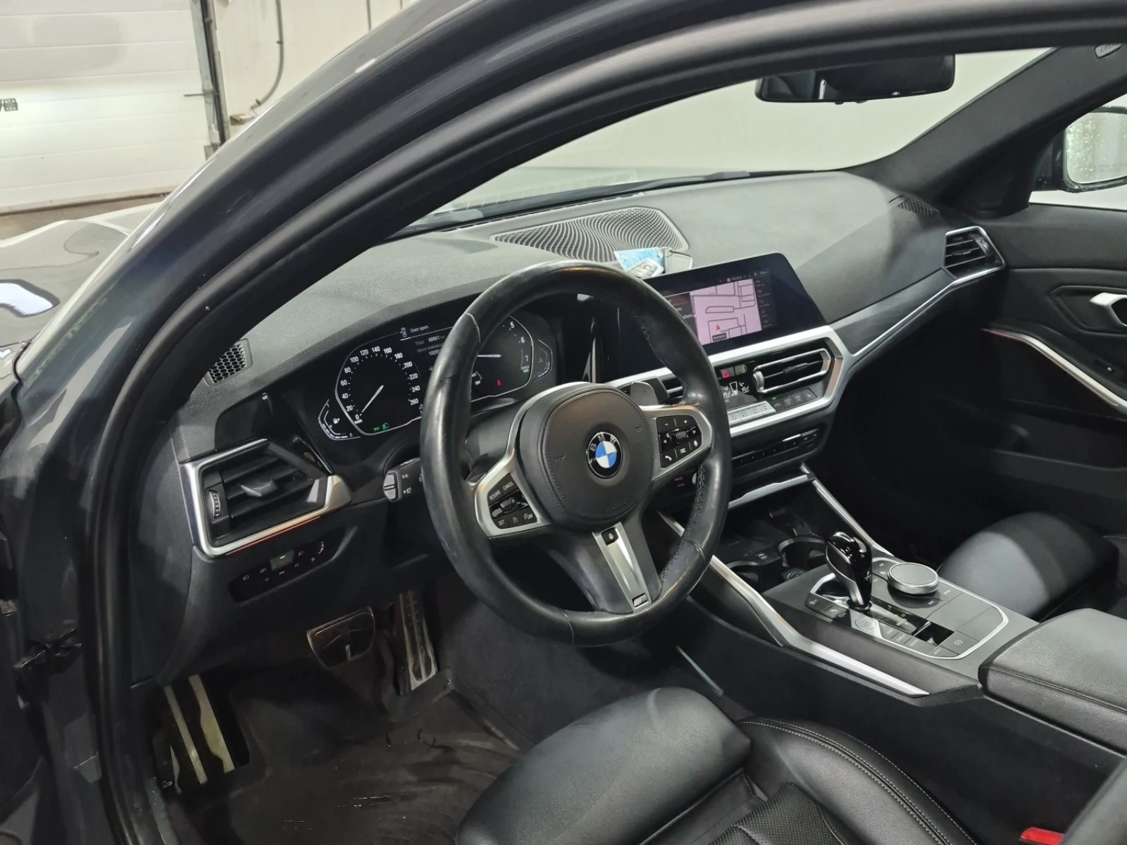 BMW 330 I * XDRIVE * M SPORT * 2022 * ПАНОРАМА  * CARFAX *, снимка 5 - Автомобили и джипове - 55473318