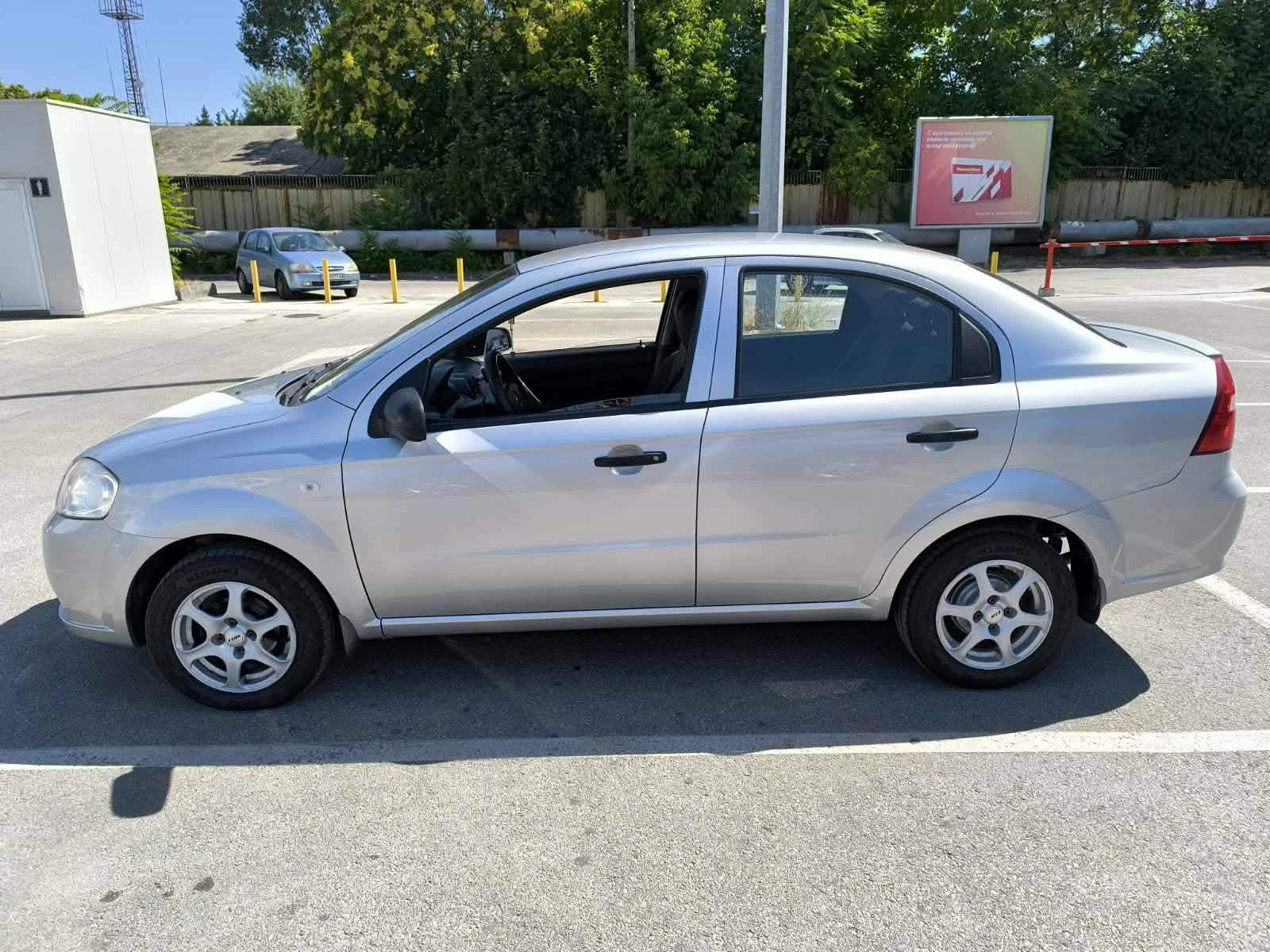 Chevrolet Aveo Т250, снимка 3 - Автомобили и джипове - 55540779