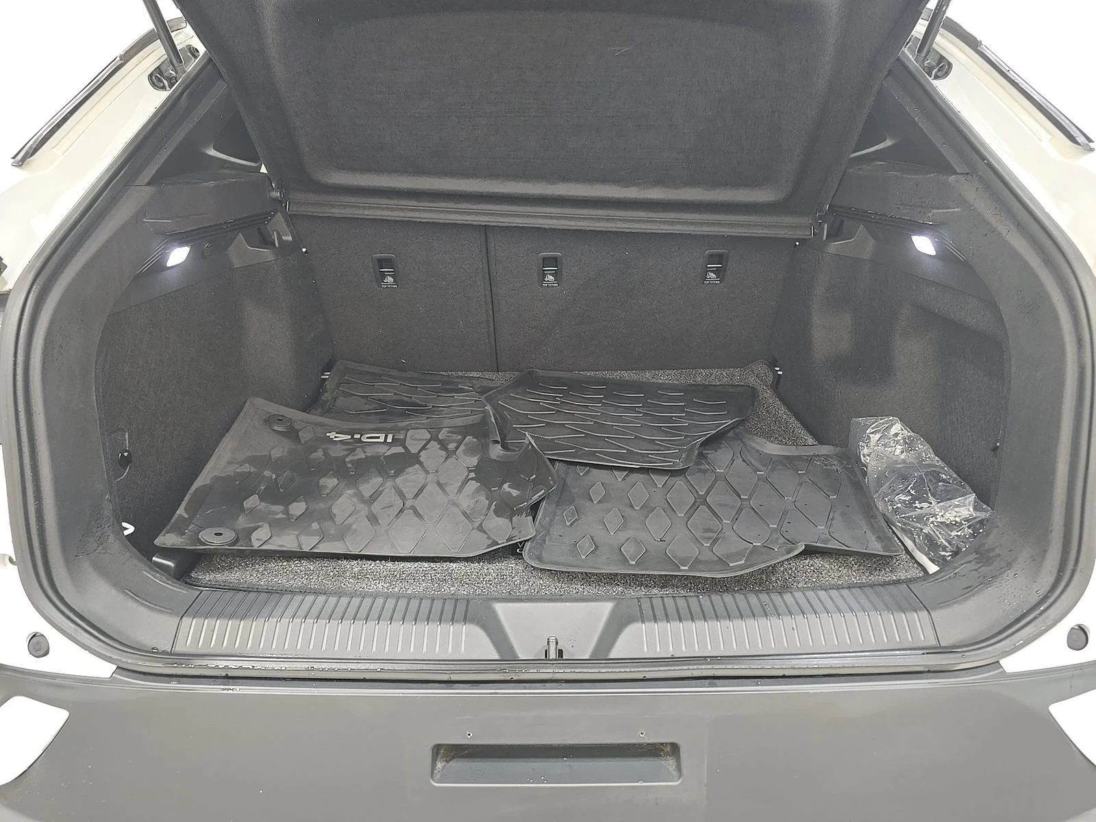 VW ID.4 Pro, снимка 13 - Автомобили и джипове - 55572029