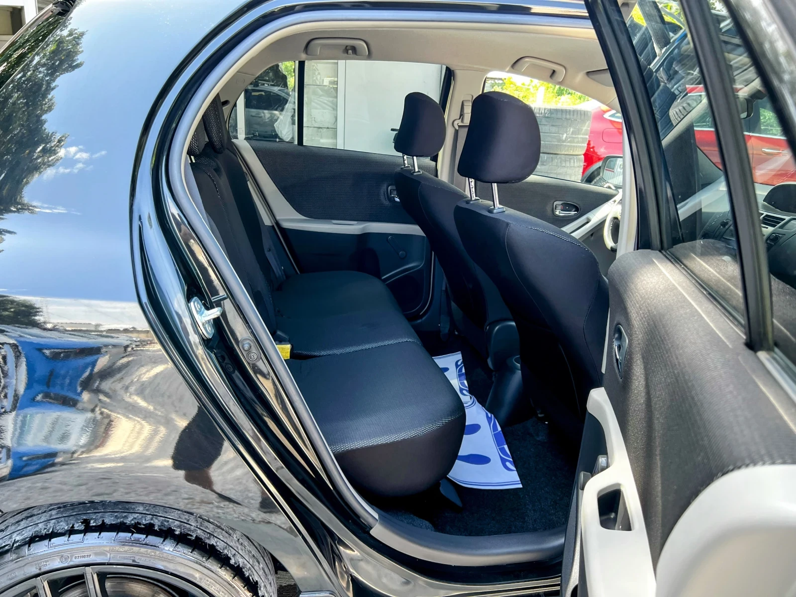 Toyota Yaris 1.8 TS 6-SPEED 133PS. SWISS, снимка 13 - Автомобили и джипове - 55887959