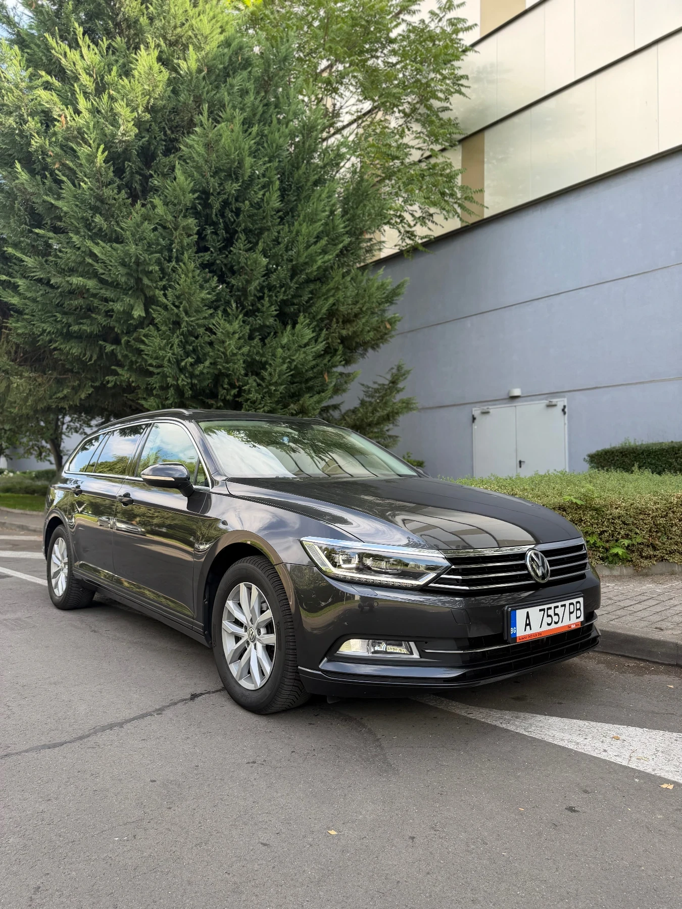 VW Passat TDI DSG ACC LED ПАНОРАМА, снимка 4 - Автомобили и джипове - 55974830