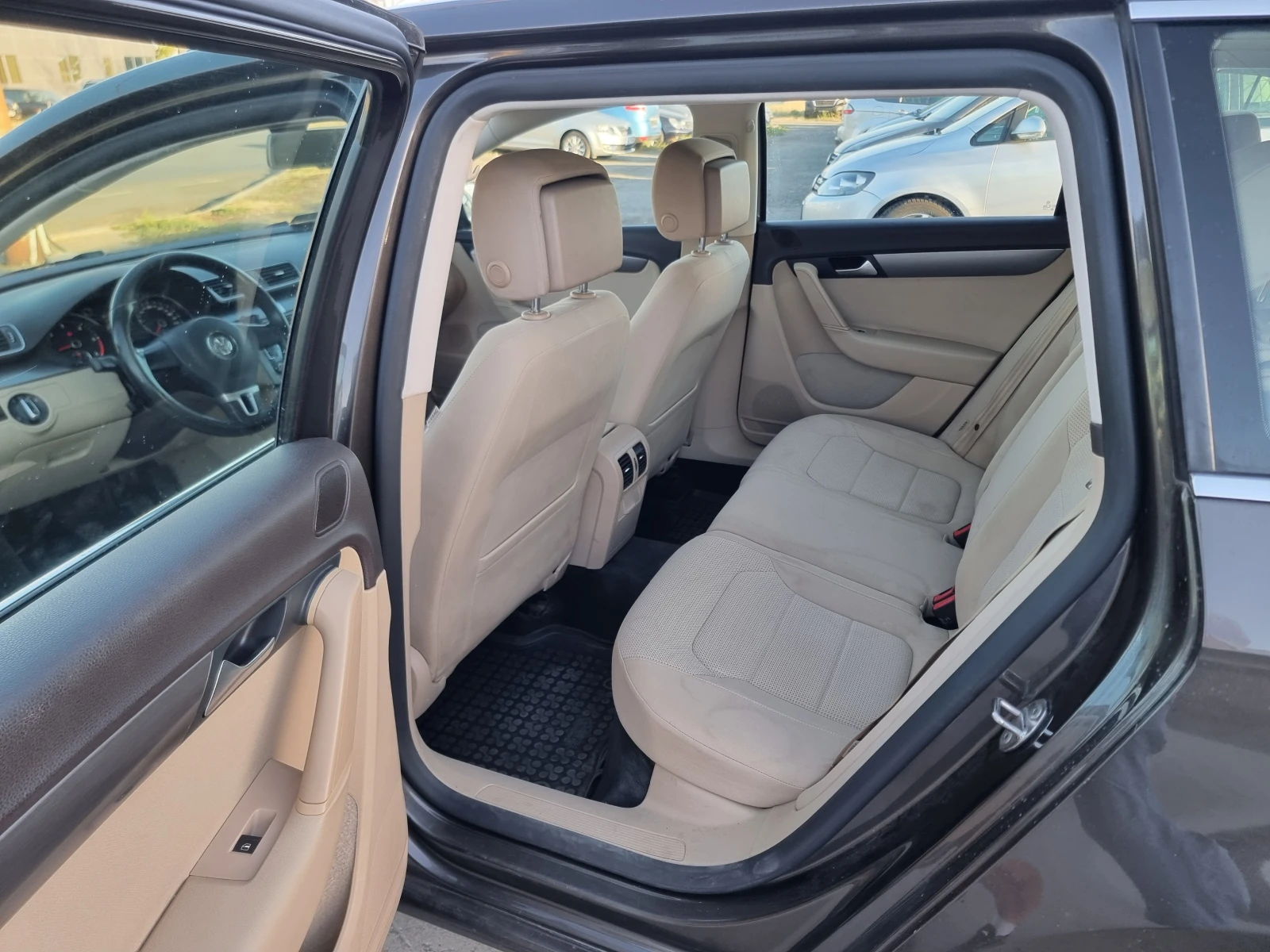 VW Passat 1.6d-Navi-Keyless-Euro5B-170.000km-6sk, снимка 16 - Автомобили и джипове - 56010302