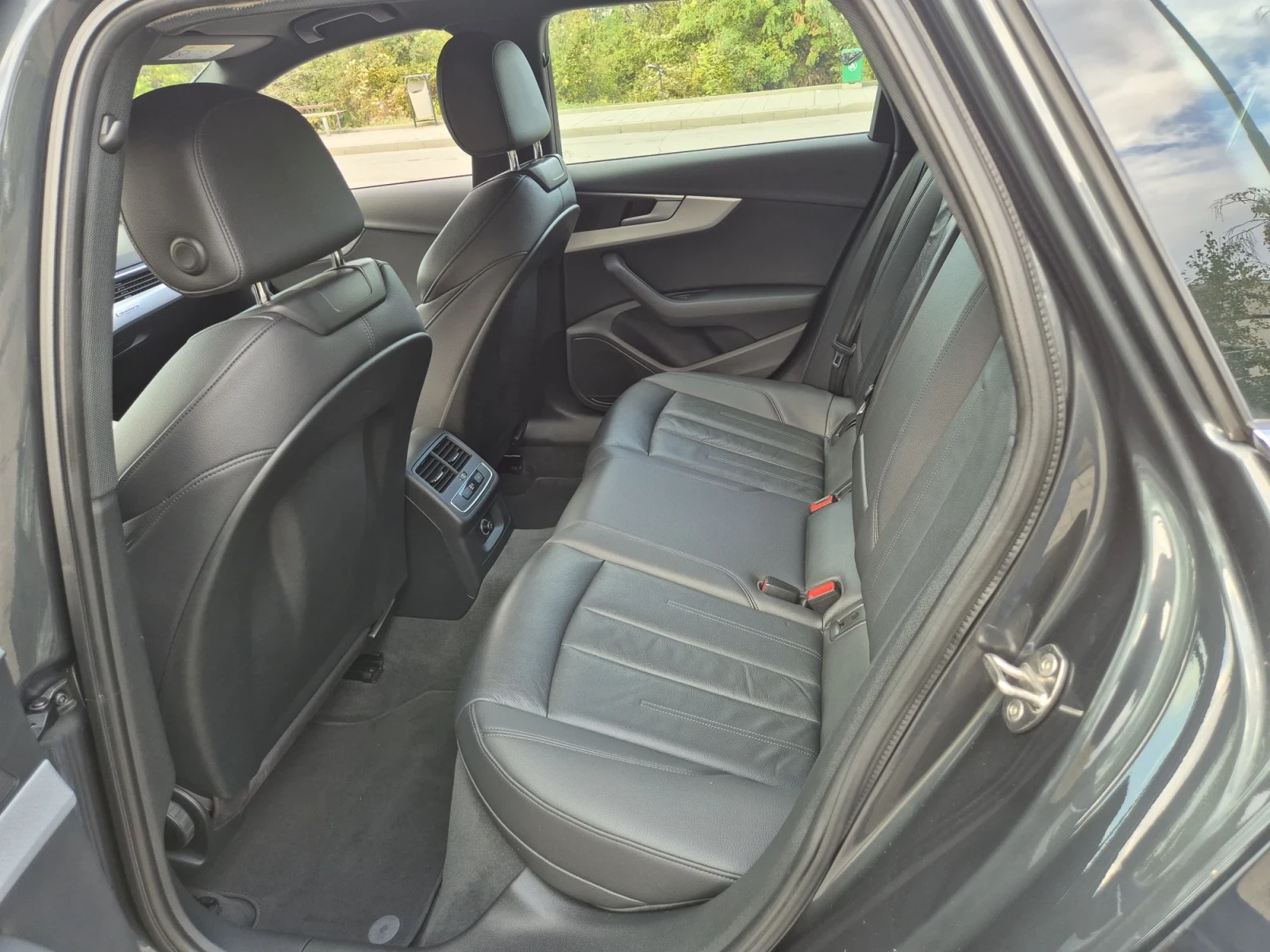 Audi A4 2.0TDI 3xS Line Quattro 190�� Distr Matrix | Mobile.bg � ����������� 14