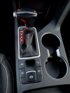 Kia Sportage 1.6CRDI MILD HIBRID, снимка 12