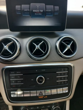 Mercedes-Benz GLA 250, снимка 10 - Автомобили и джипове - 53687363