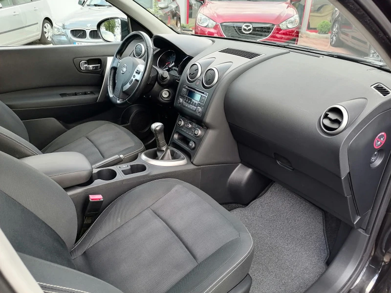 Nissan Qashqai 1.6* ШВЕЙЦАРИЯ* , снимка 16 - Автомобили и джипове - 43392044