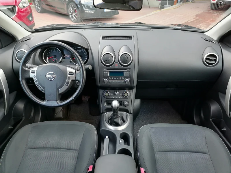 Nissan Qashqai 1.6* ШВЕЙЦАРИЯ* , снимка 12 - Автомобили и джипове - 43392044