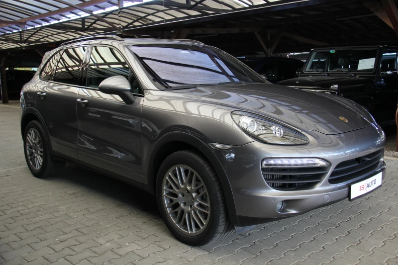 Porsche Cayenne 4.2TDI/BiXenon/Distronic/Подгрев/Камера, снимка 3 - Автомобили и джипове - 47696786