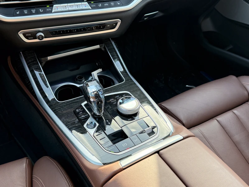 BMW X7 M-Sport * ФИКСИРАНА ЦЕНА ДО БГ * * CARFAX * , снимка 12 - Автомобили и джипове - 53242484