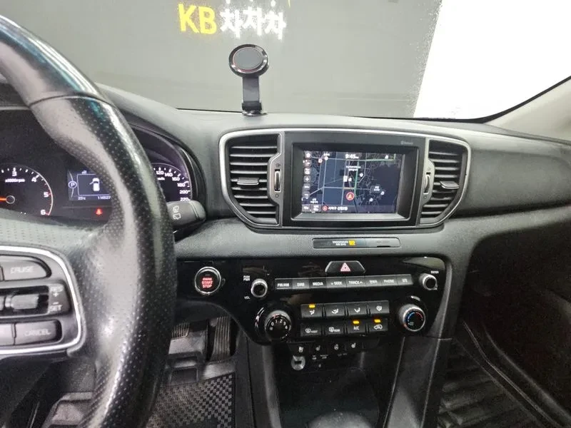 Kia Sportage 2.0 2Wd Noblesse Special, снимка 9 - Автомобили и джипове - 55833889