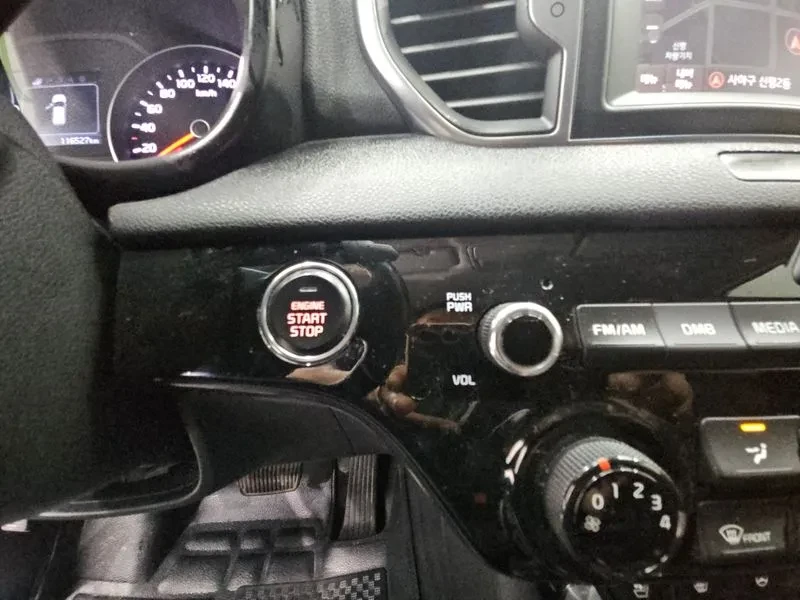 Kia Sportage 2.0 2Wd Noblesse Special, снимка 12 - Автомобили и джипове - 55833889
