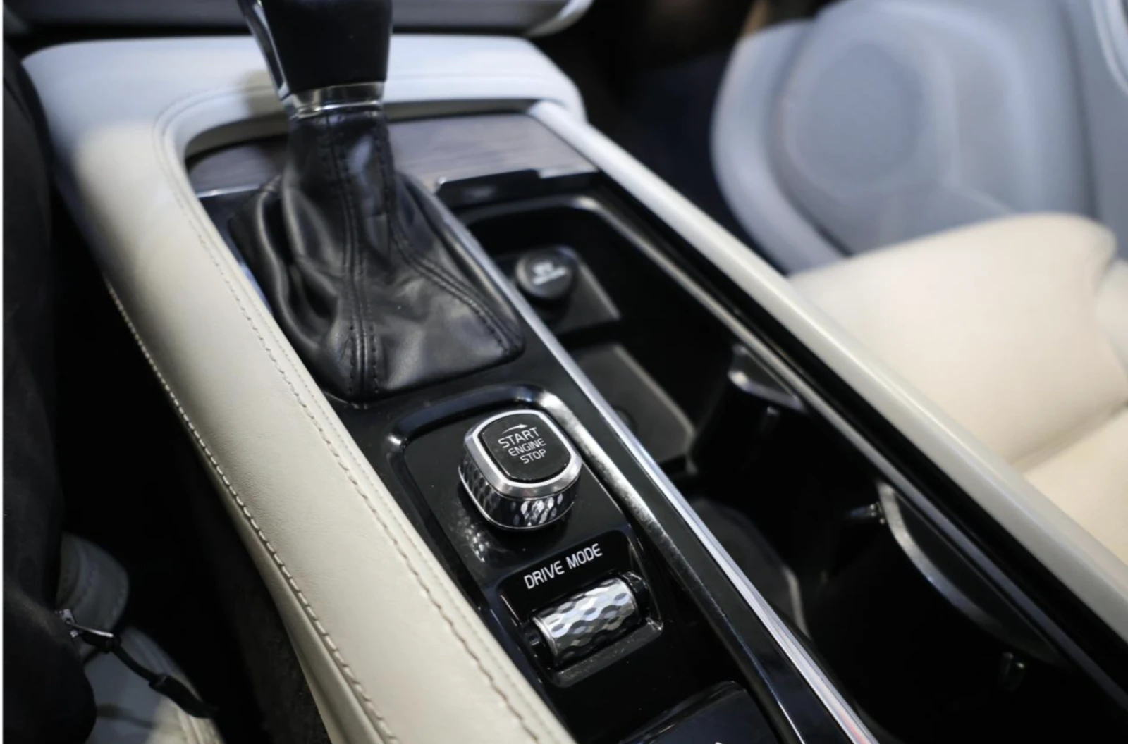 Volvo Xc90 T6* INSCRIPTINO* BOWER* WILKINS* �����* ���������* | Mobile.bg � ����������� 12