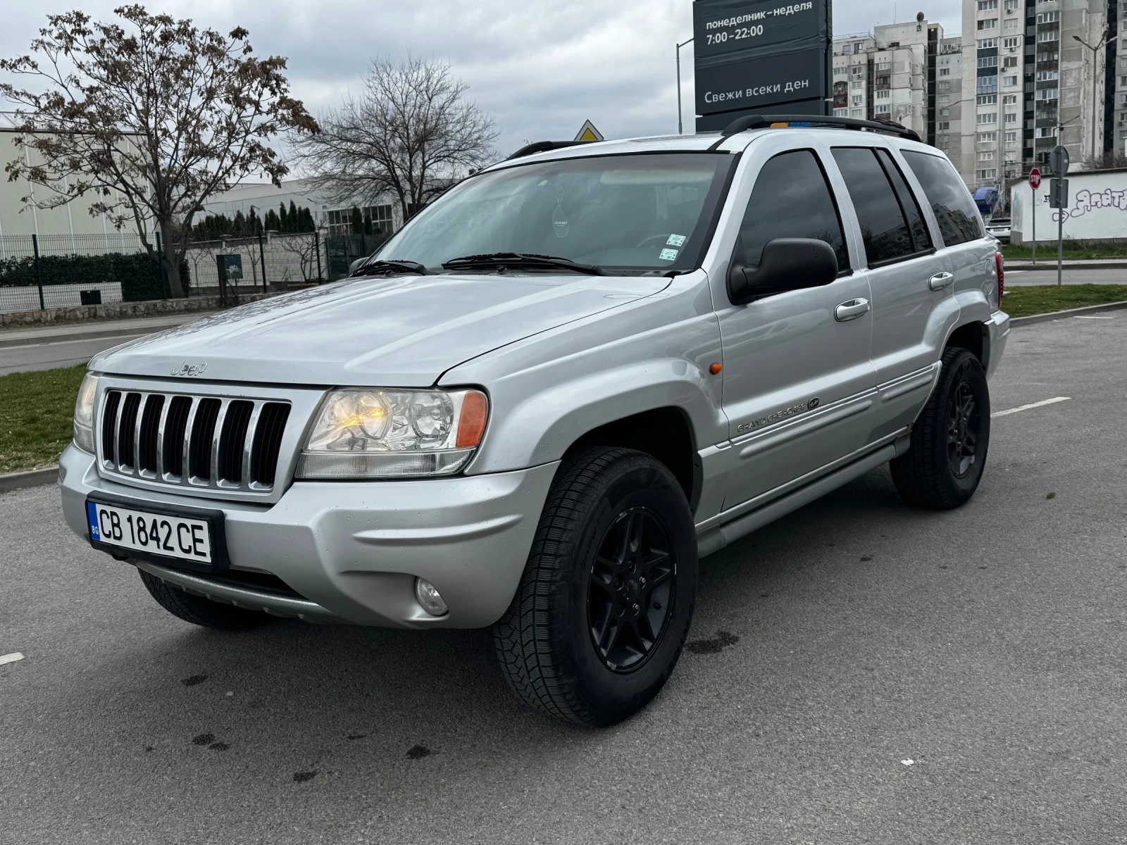 Jeep Grand cherokee OverLand, снимка 2 - Автомобили и джипове - 53946983