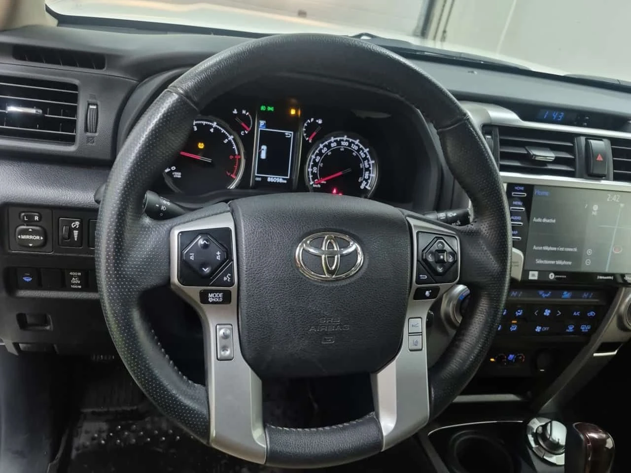 Toyota 4runner * 4WD * 2 КЛЮЧА* ПАНО* ПОДГРЕВ* KEYLESS* , снимка 2 - Автомобили и джипове - 54001832