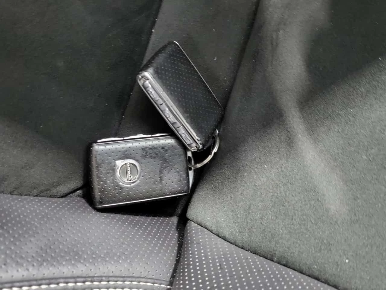 Volvo XC60 * R DESIGN * CARFAX * Без инциденти * , снимка 11 - Автомобили и джипове - 54121511