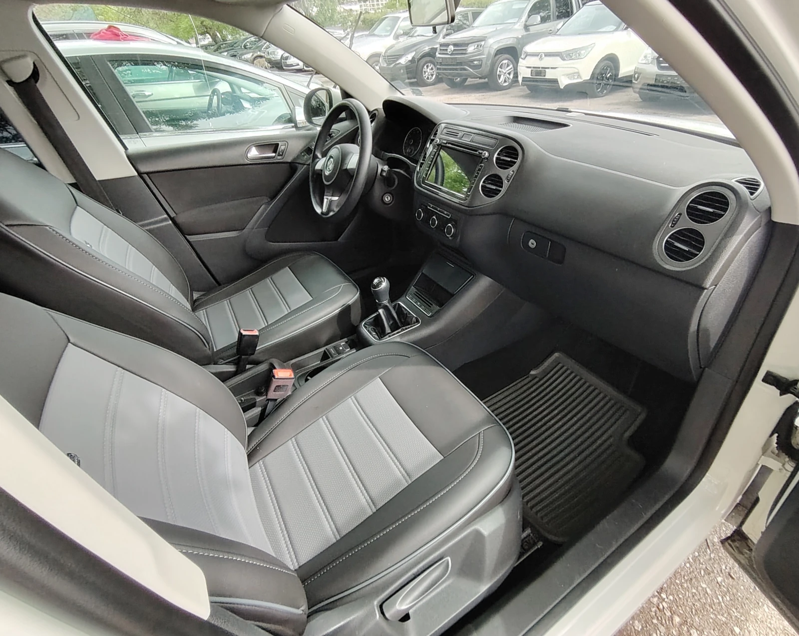 VW Tiguan PANORAMA, снимка 12 - Автомобили и джипове - 54482112