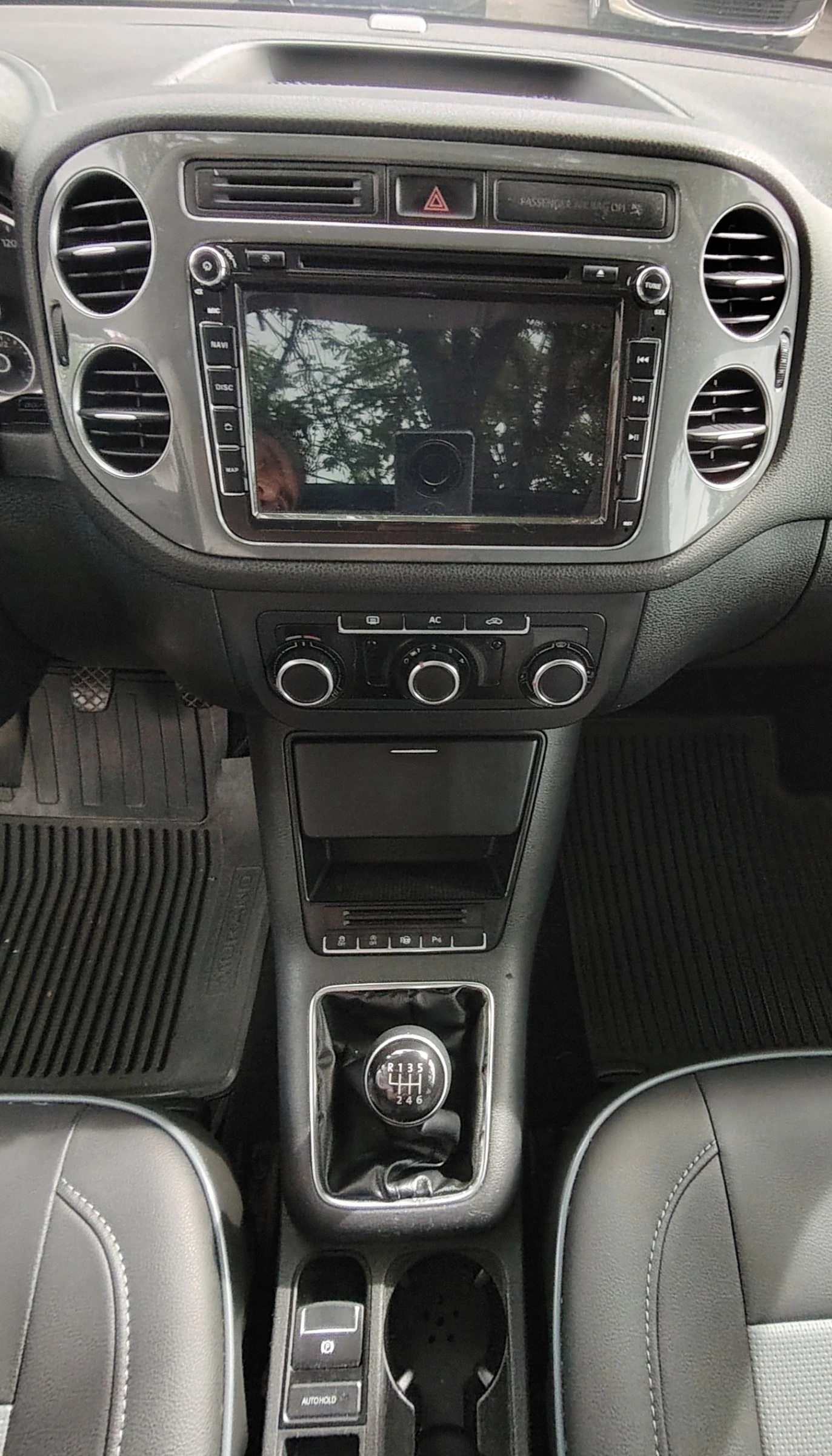 VW Tiguan PANORAMA, снимка 14 - Автомобили и джипове - 54482112