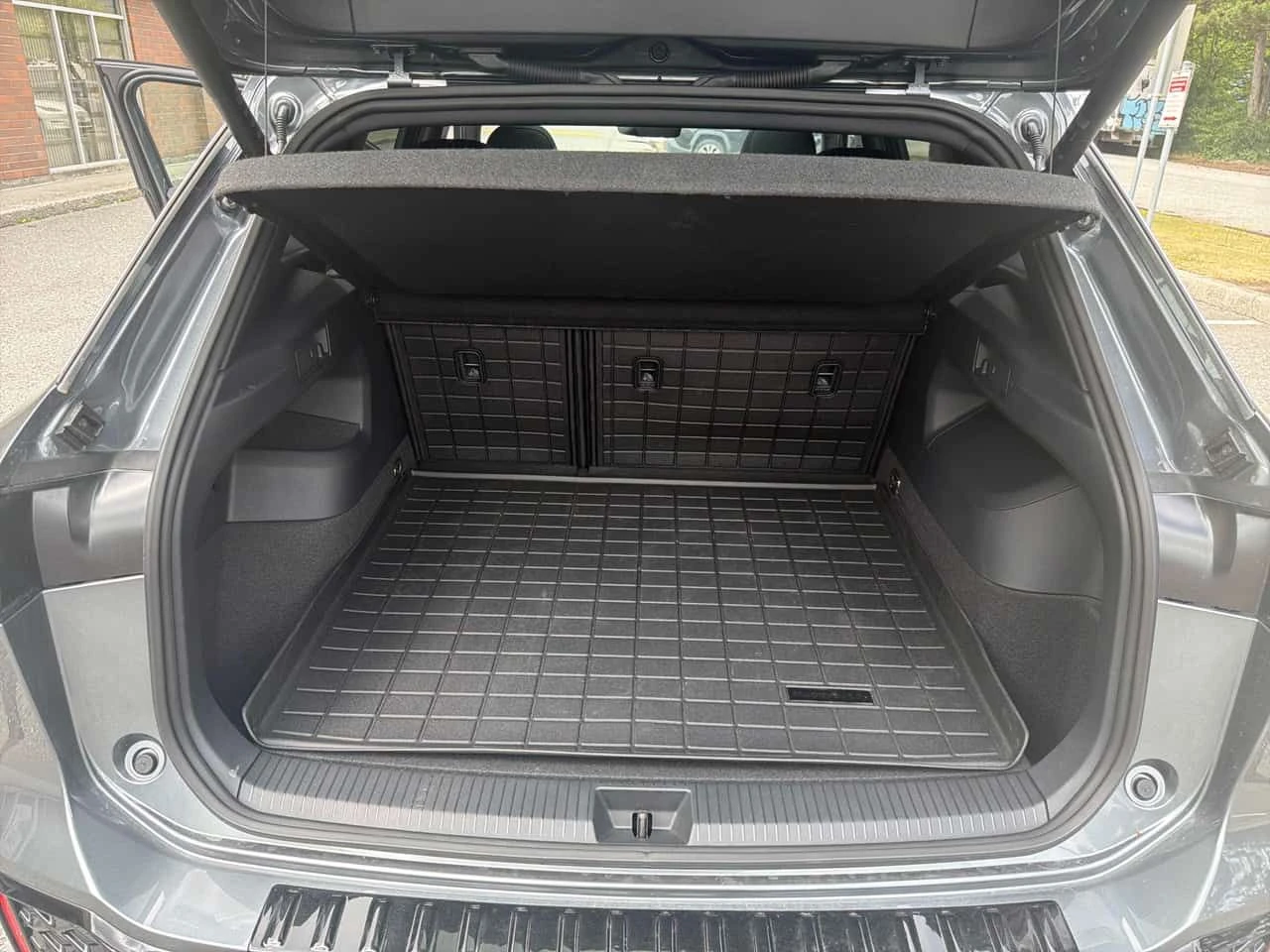 VW Tiguan * Highline Turbo R Line* АВТОКРЕДИТ* , снимка 13 - Автомобили и джипове - 55194942