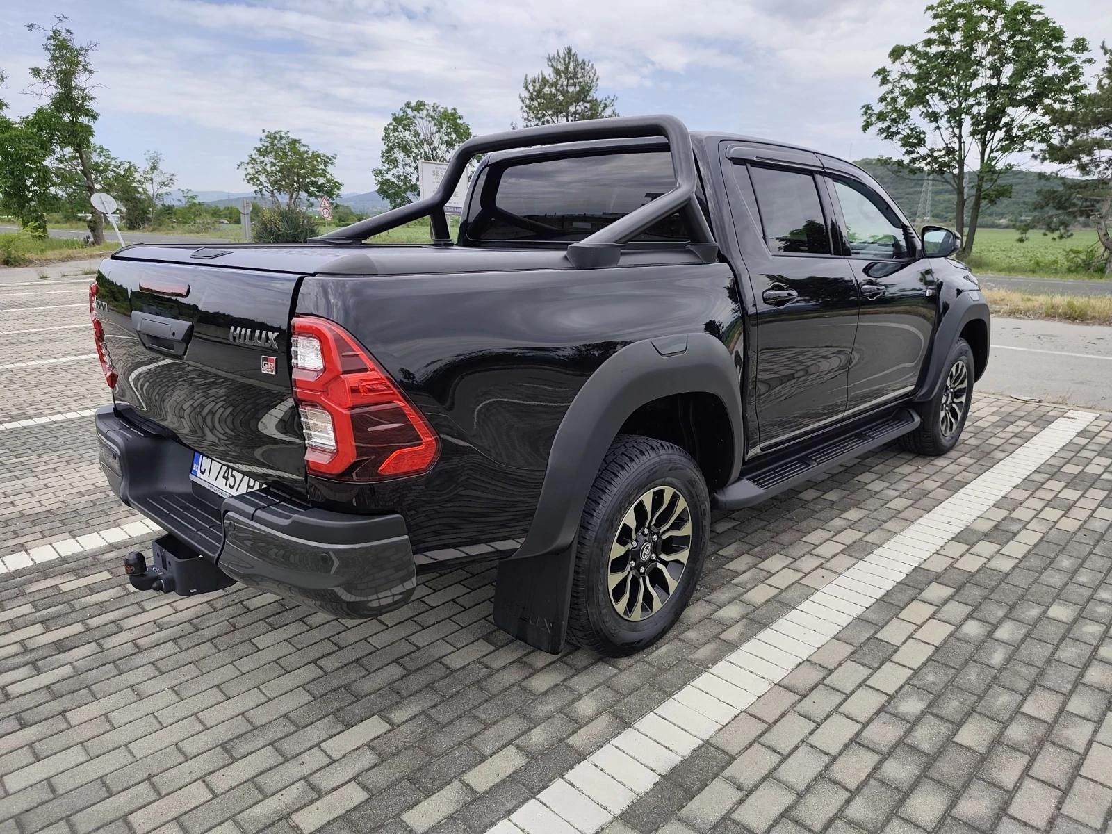 Toyota Hilux 2.8 GR-SPORT, снимка 4 - Автомобили и джипове - 55348606