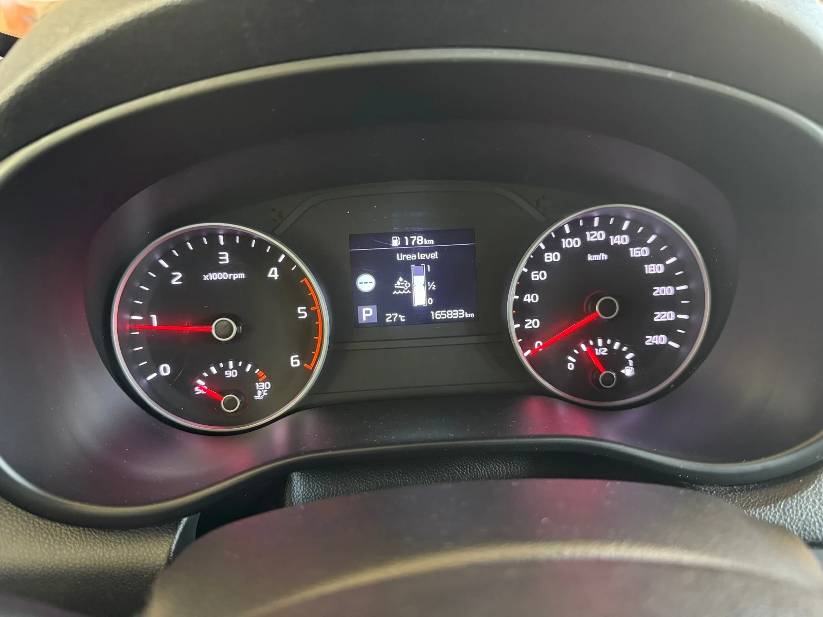 Kia Sportage 1.6CRDI , снимка 15 - Автомобили и джипове - 55607534