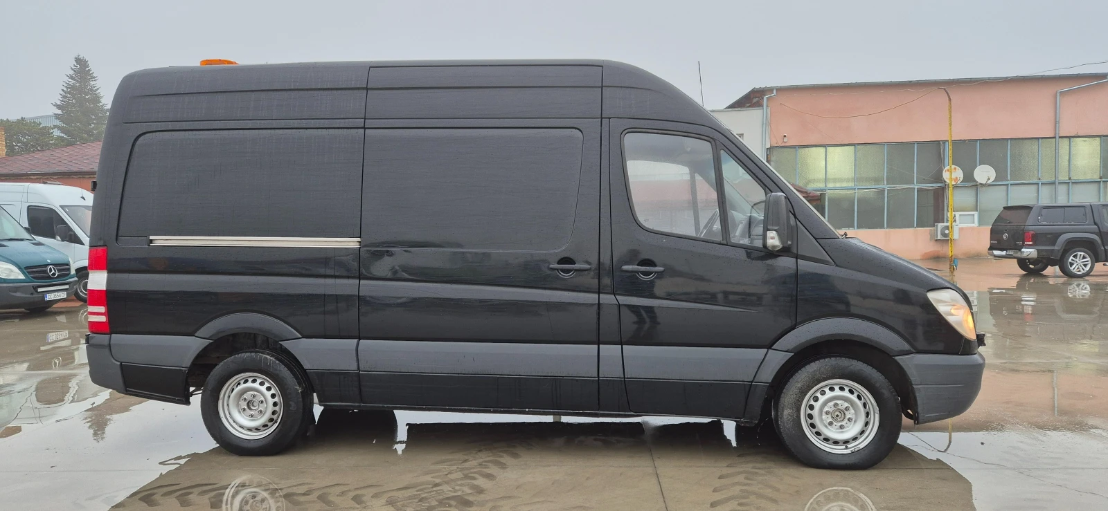 Mercedes-Benz Sprinter 318 3.0 V6 - изображение 4