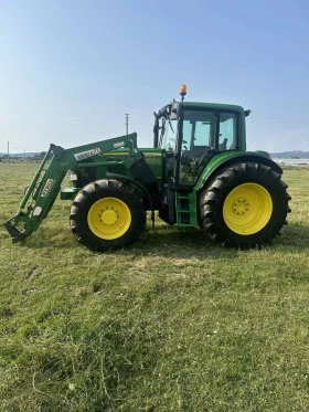      John Deere 6520