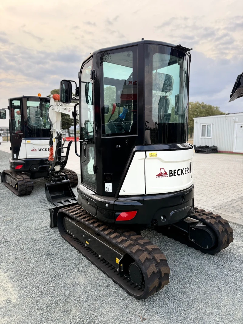 Багер Becker BP27 Becker BY-27 Pro, снимка 2 - Индустриална техника - 51839906