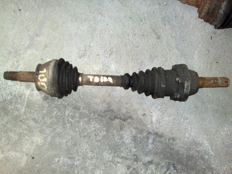 Полуоска лява за Фиат Браво TD 100