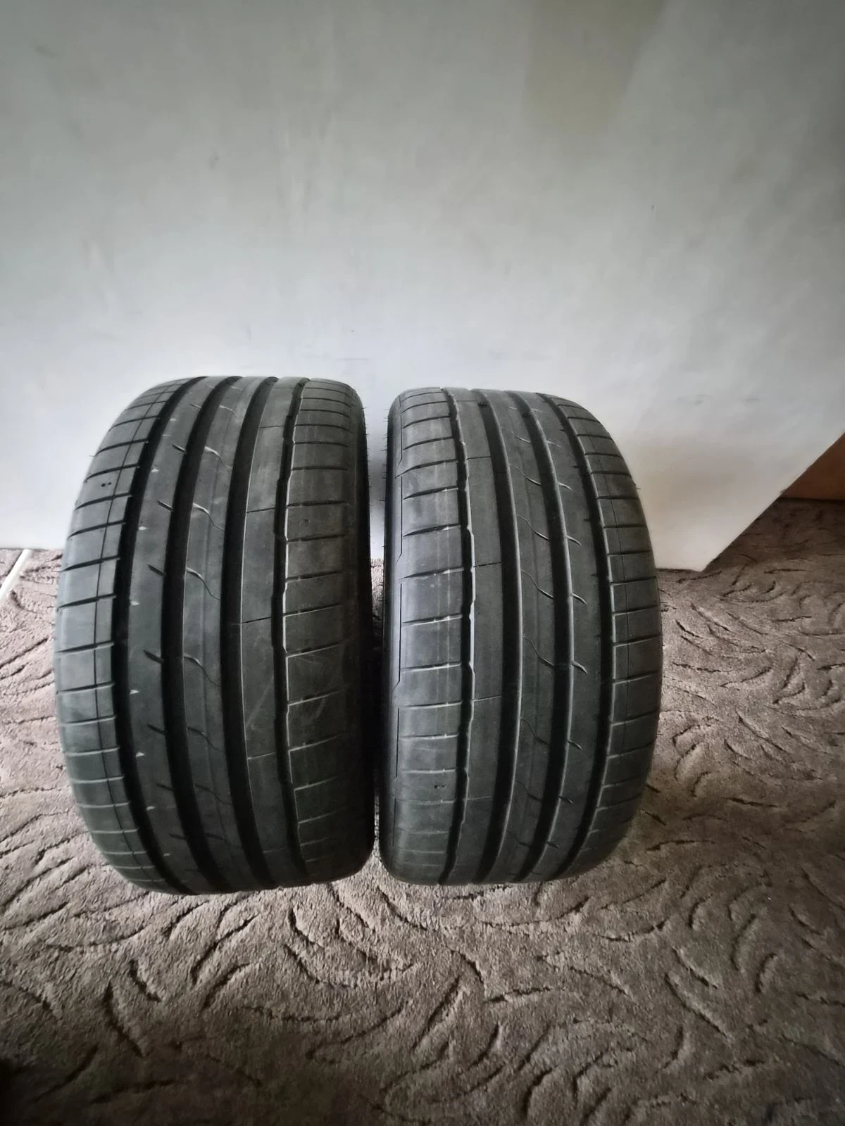 Гуми Летни 255/40R21