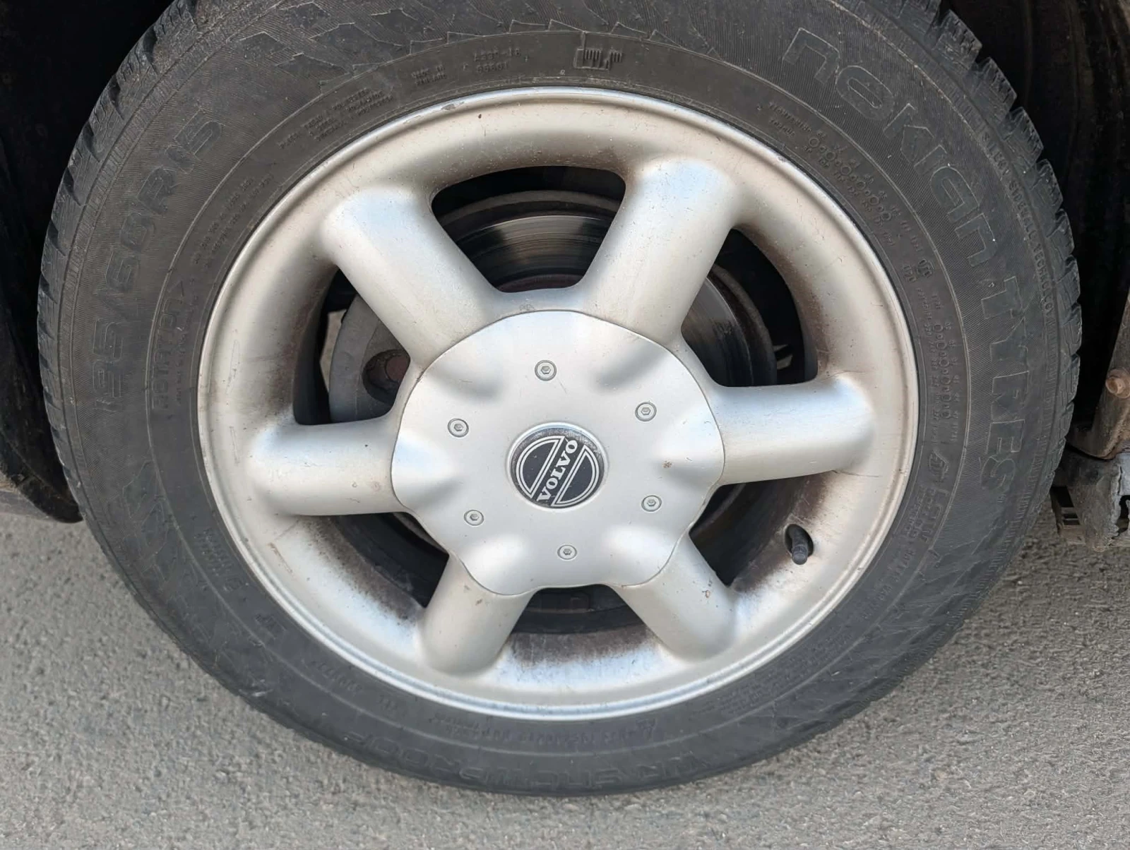 Гуми с джанти Nokian 195/60R15, снимка 6 - Гуми и джанти - 55911270