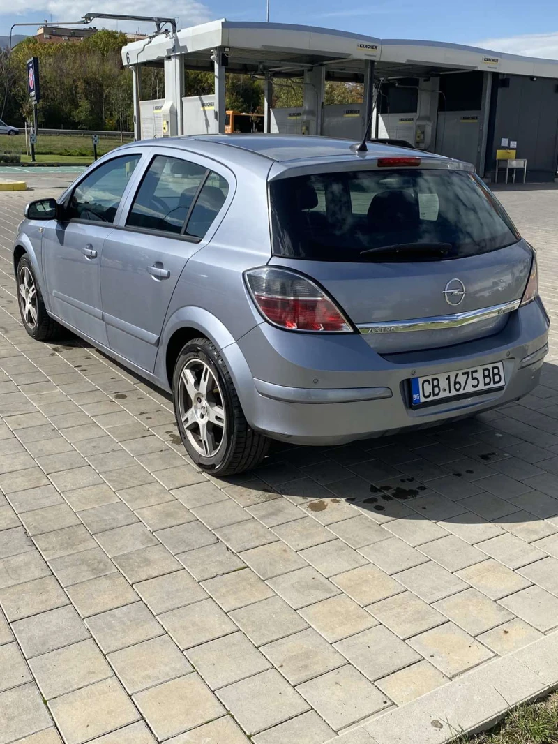 Opel Astra, снимка 7 - Автомобили и джипове - 47549411