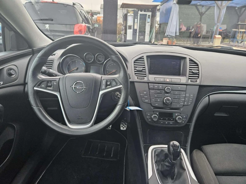 Opel Insignia 2.0 CDTI, снимка 11 - Автомобили и джипове - 48361284