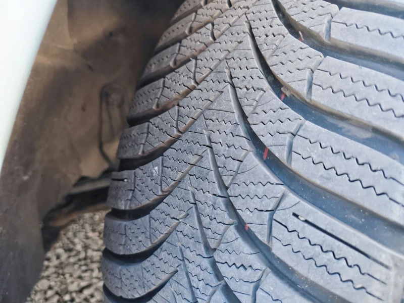 Subaru Legacy 2.0 R, снимка 4 - Автомобили и джипове - 52218957