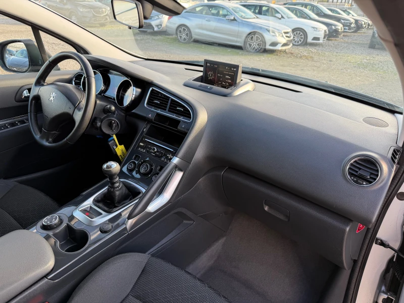 Peugeot 3008 1.6 HDI, снимка 13 - Автомобили и джипове - 52500477