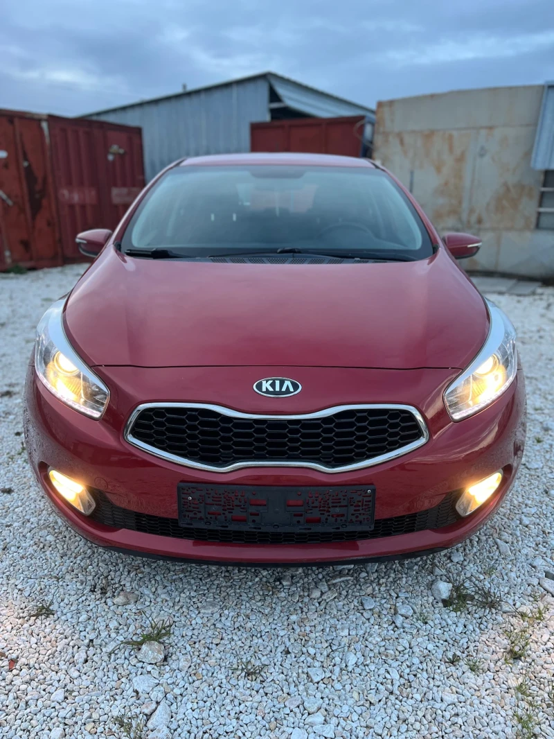 Kia Ceed 1.6 GDI Navi Led , снимка 8 - Автомобили и джипове - 52593965