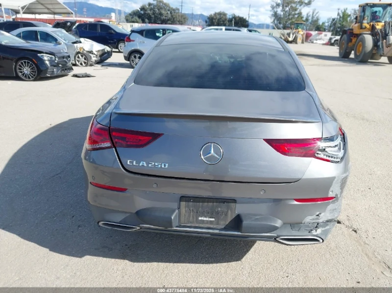 Mercedes-Benz CLA 250 COUPE* DIGITAL* ПОДГРЕВ* 360, снимка 7 - Автомобили и джипове - 52920803